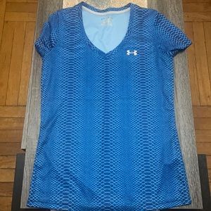 Underarmour M size shirt
